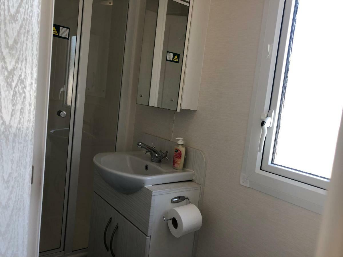 Static Caravan-Haven, Lake District Hotel Flookburgh Екстериор снимка